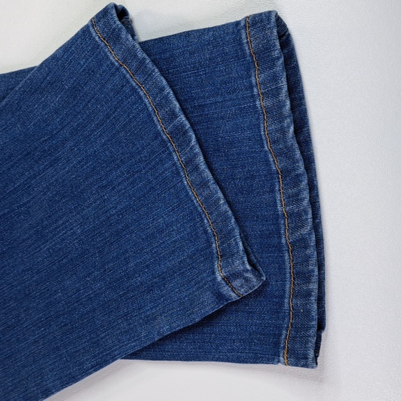 L.L. Bean Classic Fit Straight Leg Blue Jeans Size 14 M/T Inseam 31' - Picture 12 of 17